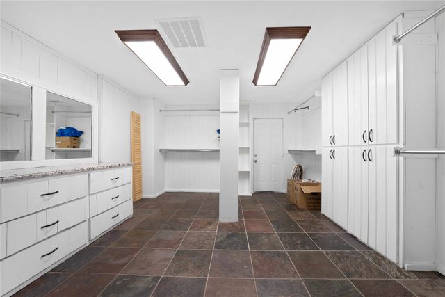 2711 Spyglass Drive, Carrollton, TX 75007