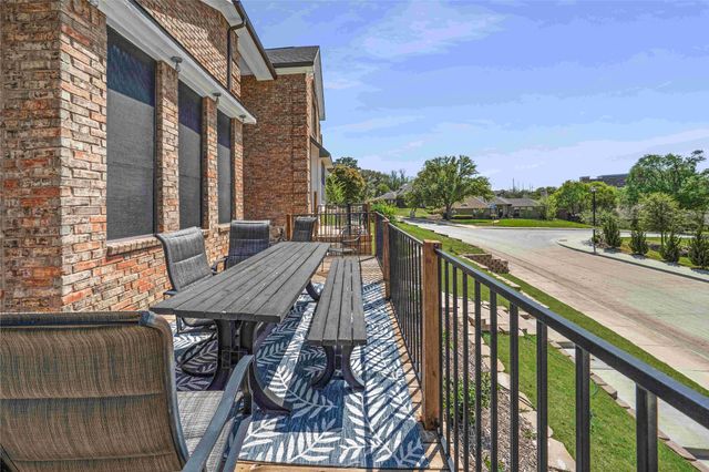 2711 Spyglass Drive, Carrollton, TX 75007