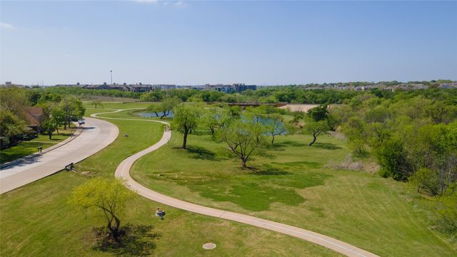 2711 Spyglass Drive, Carrollton, TX 75007