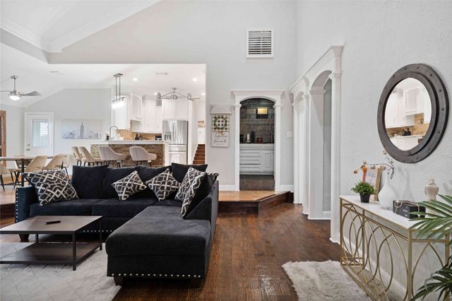 2711 Spyglass Drive, Carrollton, TX 75007