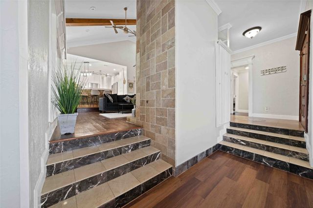 2711 Spyglass Drive, Carrollton, TX 75007