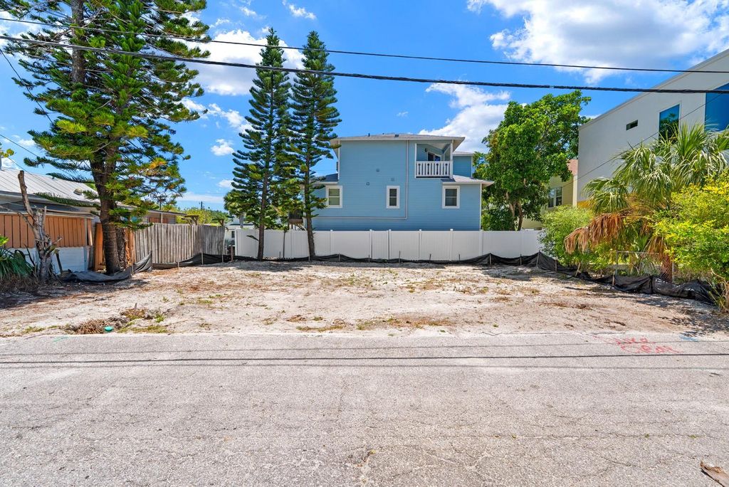 119 95TH AVENUE, Treasure Island, FL 33706