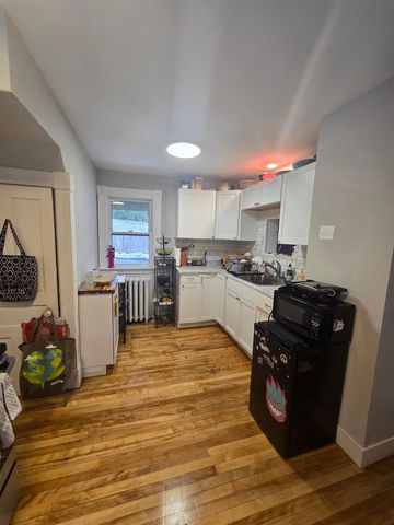 512-514 Saint Paul Street, Burlington, VT 05401