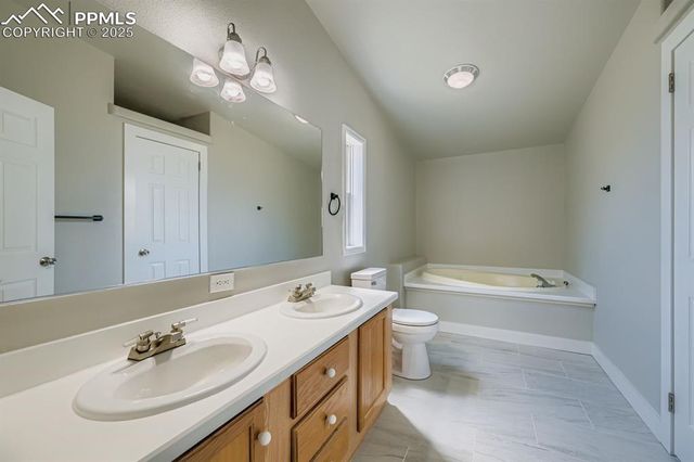 7775 Grizzly Bear Point, Colorado Springs, CO 80922