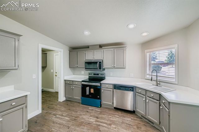 7775 Grizzly Bear Point, Colorado Springs, CO 80922