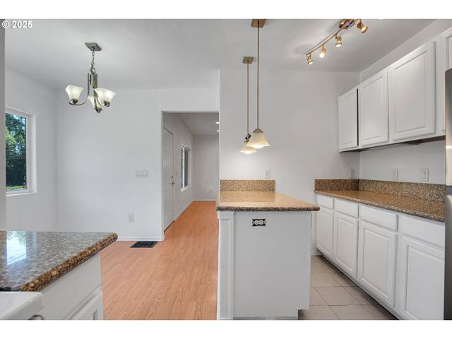 6511 Nw SAINT HELENS Rd, Portland, OR 97210
