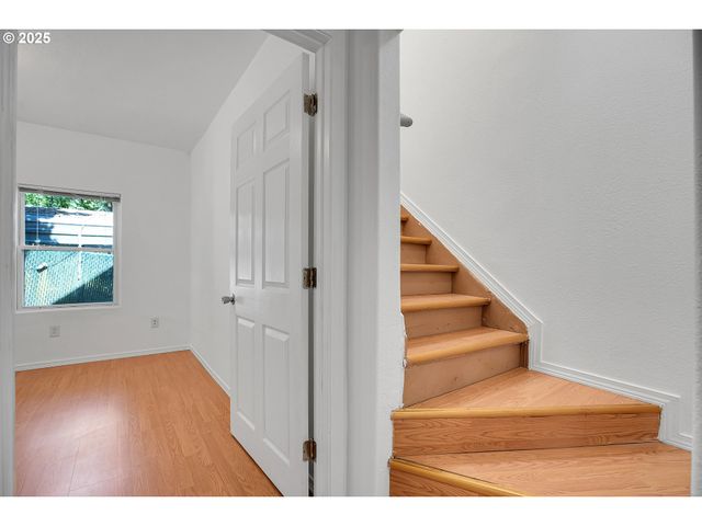 6511 Nw SAINT HELENS Rd, Portland, OR 97210