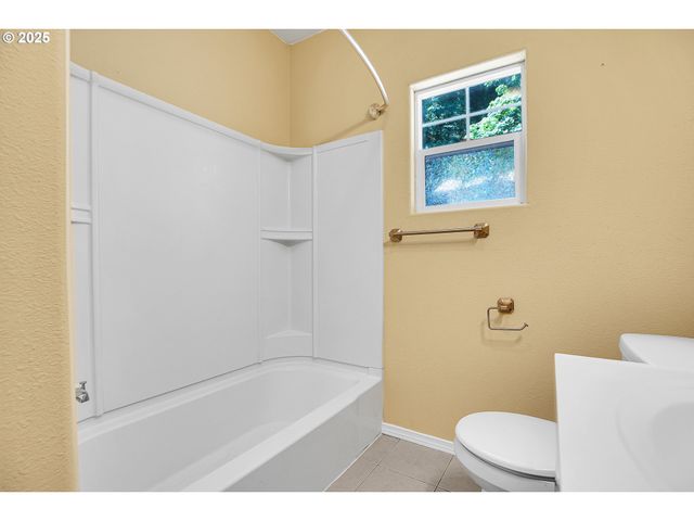 6511 Nw SAINT HELENS Rd, Portland, OR 97210