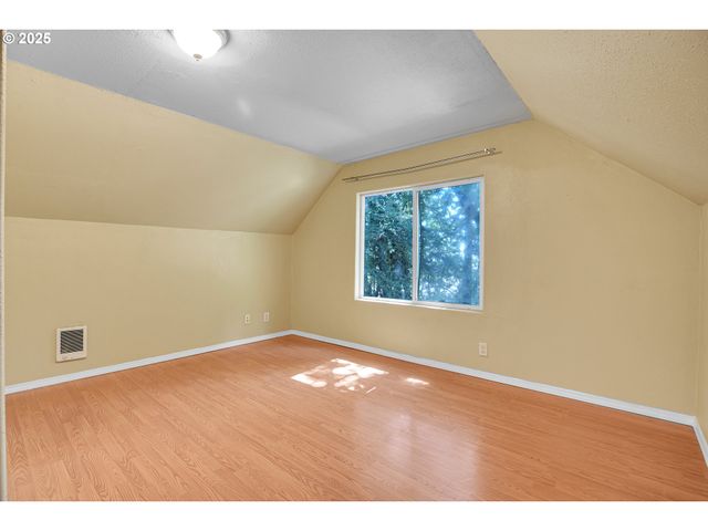 6511 Nw SAINT HELENS Rd, Portland, OR 97210