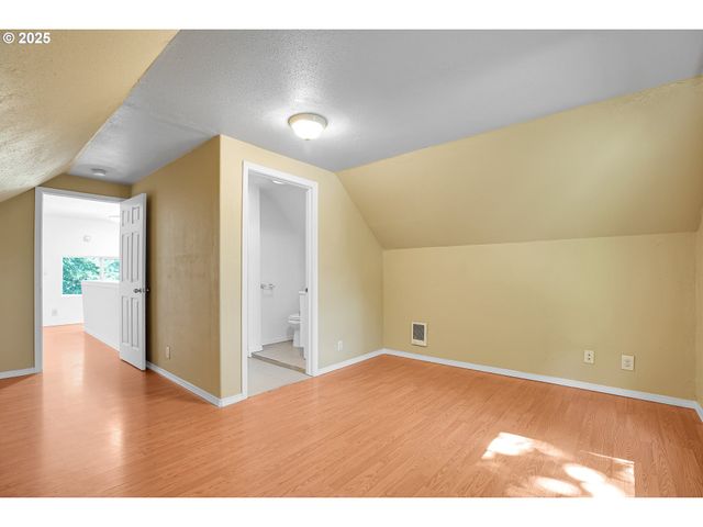 6511 Nw SAINT HELENS Rd, Portland, OR 97210