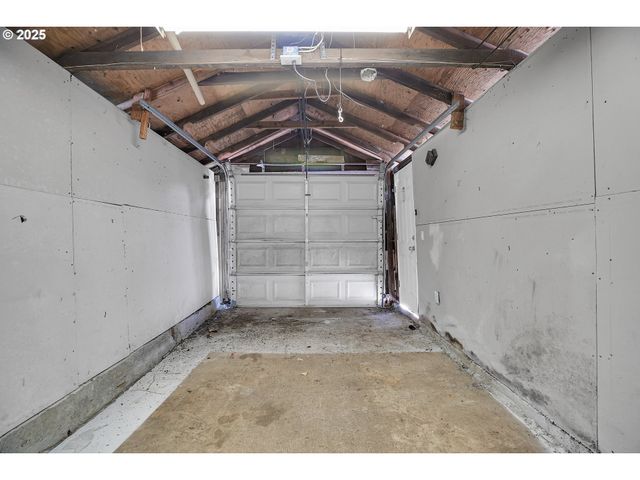 6511 Nw SAINT HELENS Rd, Portland, OR 97210