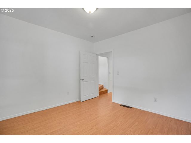 6511 Nw SAINT HELENS Rd, Portland, OR 97210
