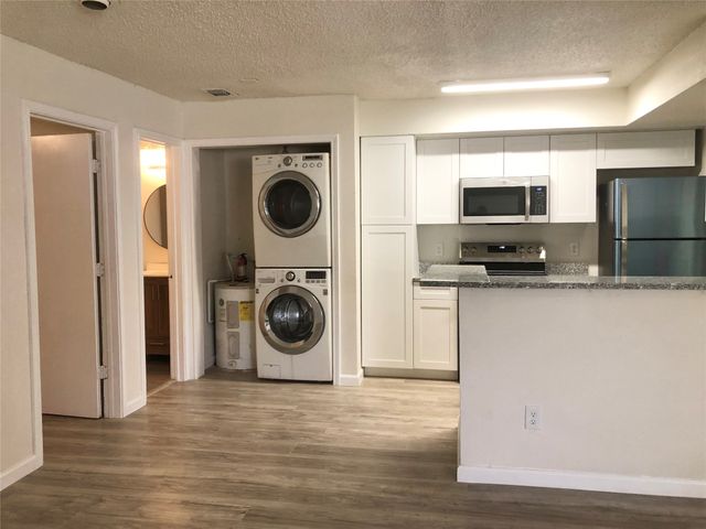 9829 Walnut Street O106, Dallas, TX 75243
