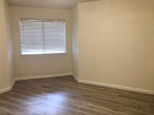 9829 Walnut Street O106, Dallas, TX 75243
