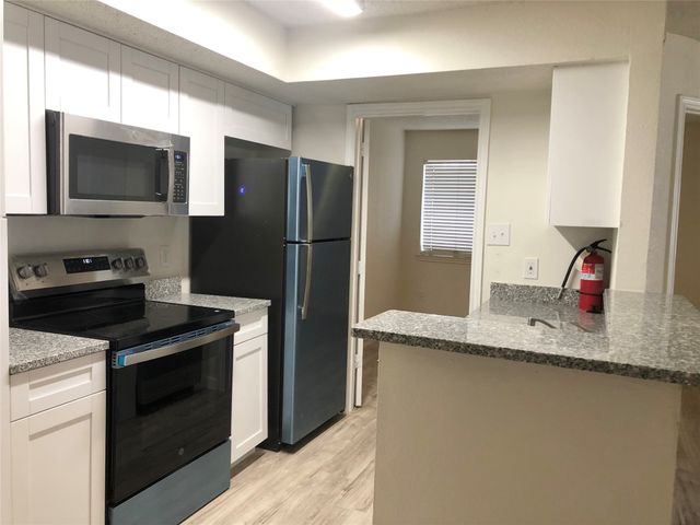9829 Walnut Street O106, Dallas, TX 75243