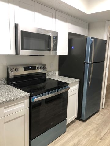 9829 Walnut Street O106, Dallas, TX 75243