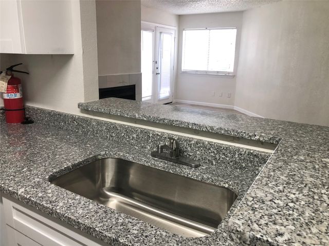 9829 Walnut Street O106, Dallas, TX 75243