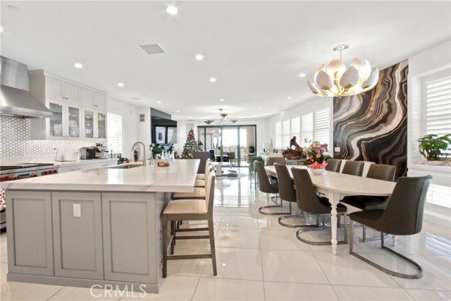 208 Ocean Place, Seal Beach, CA 90740