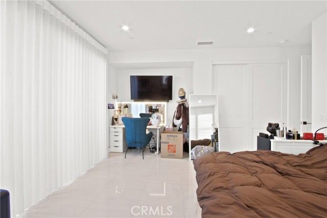 208 Ocean Place, Seal Beach, CA 90740