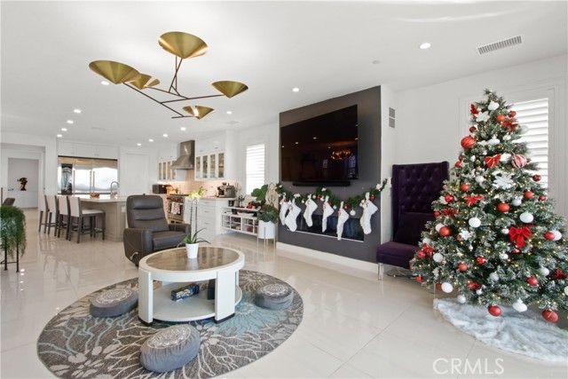 208 Ocean Place, Seal Beach, CA 90740