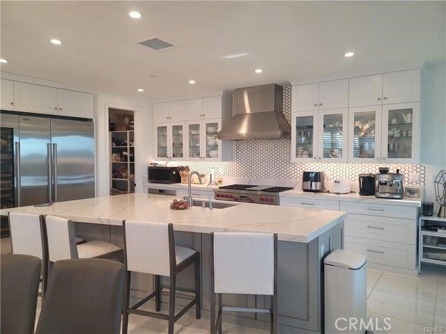 208 Ocean Place, Seal Beach, CA 90740