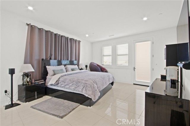 208 Ocean Place, Seal Beach, CA 90740