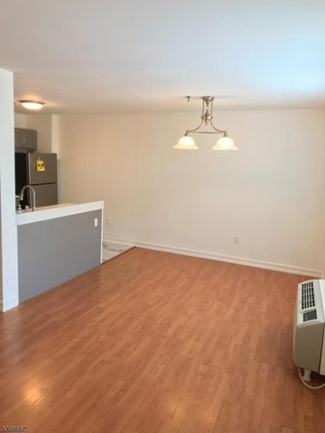 56 Ferguson St, Newark City, NJ 07105