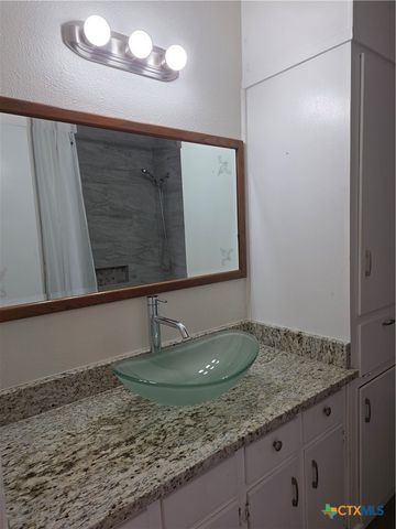 919 Holly Street, Copperas Cove, TX 76522