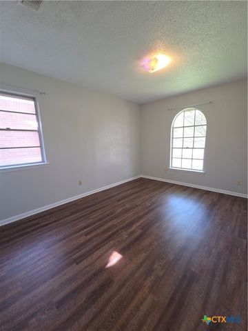 919 Holly Street, Copperas Cove, TX 76522