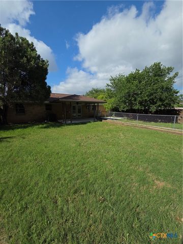 919 Holly Street, Copperas Cove, TX 76522
