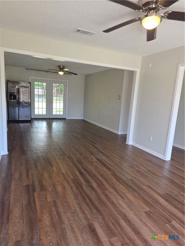 919 Holly Street, Copperas Cove, TX 76522