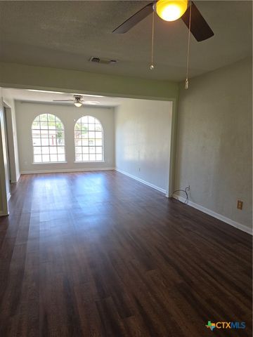 919 Holly Street, Copperas Cove, TX 76522