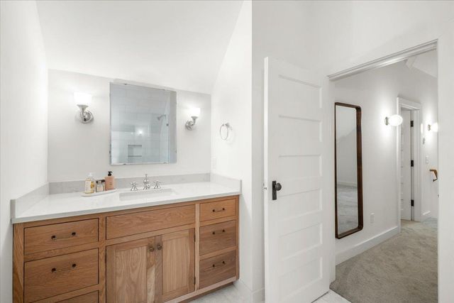 2031 Lincoln Avenue, Saint Paul, MN 55105