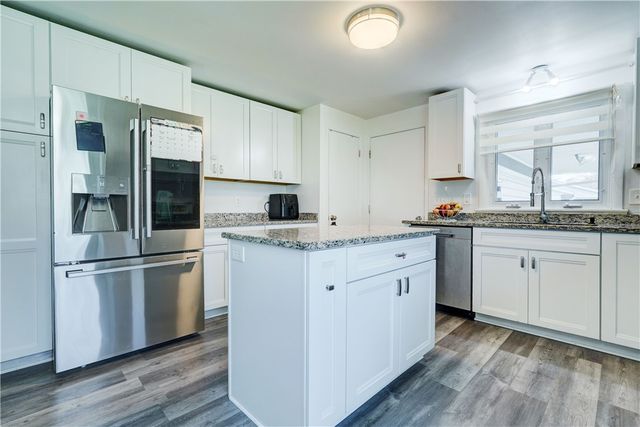 79 Ross Brook Drive, Penfield, NY 14625