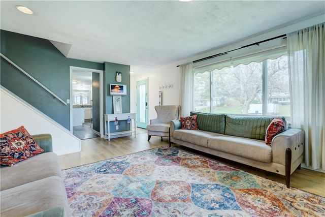 79 Ross Brook Drive, Penfield, NY 14625