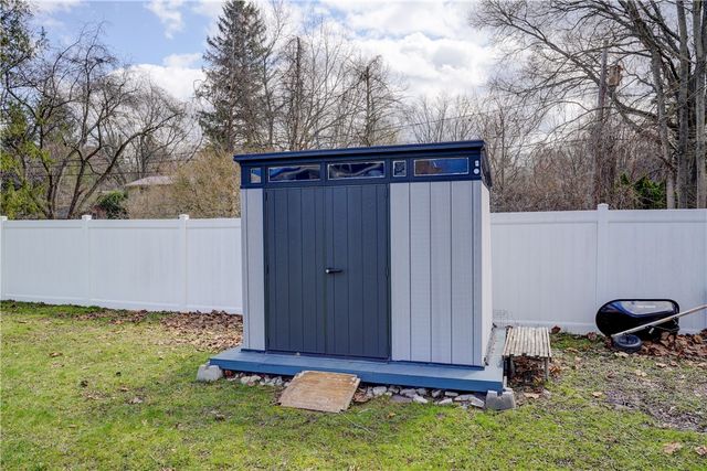 79 Ross Brook Drive, Penfield, NY 14625