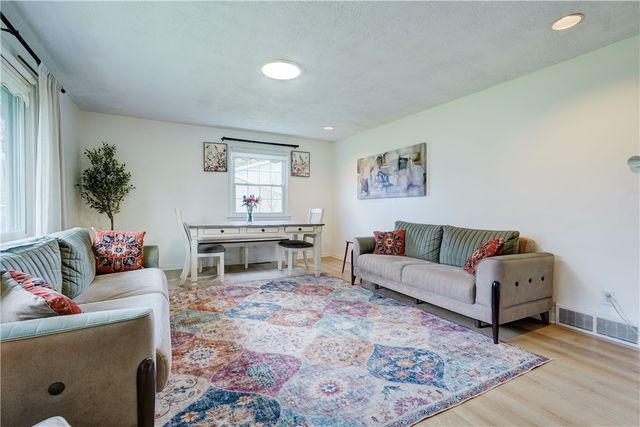 79 Ross Brook Drive, Penfield, NY 14625