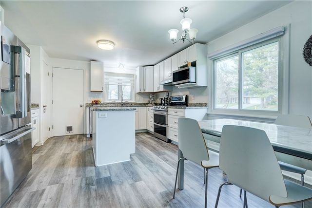 79 Ross Brook Drive, Penfield, NY 14625