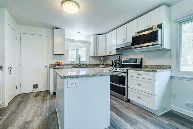 79 Ross Brook Drive, Penfield, NY 14625