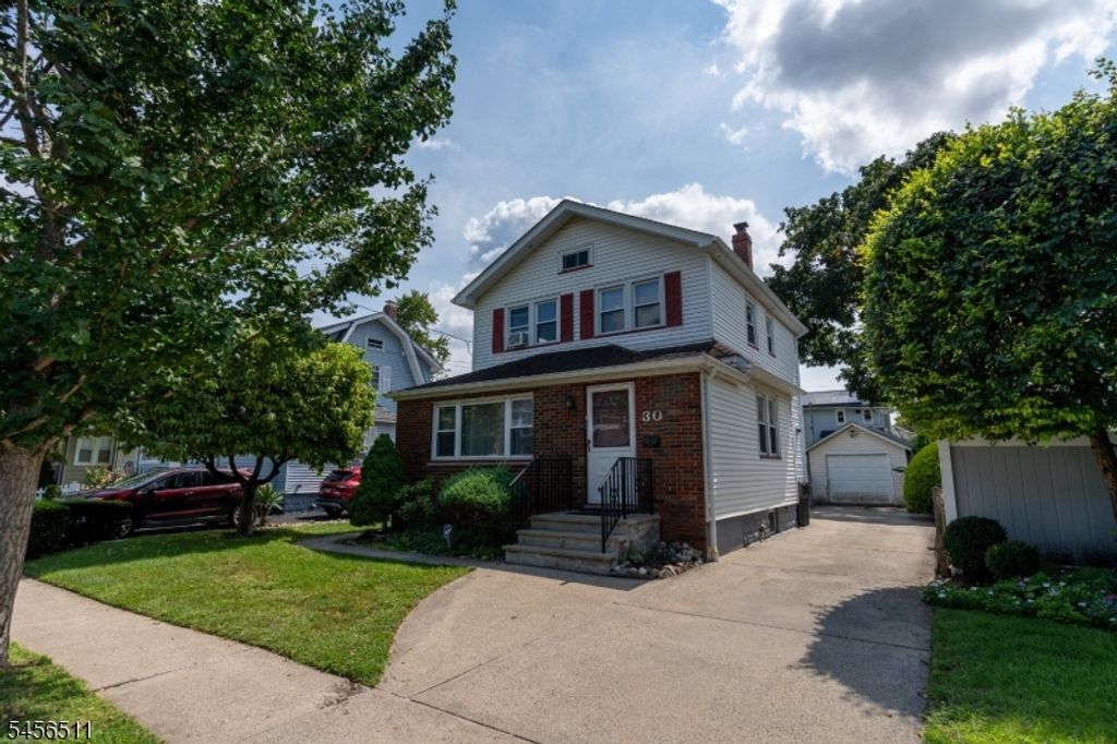 30 Carnation St, Bergenfield Boro, NJ 07621 — exterior