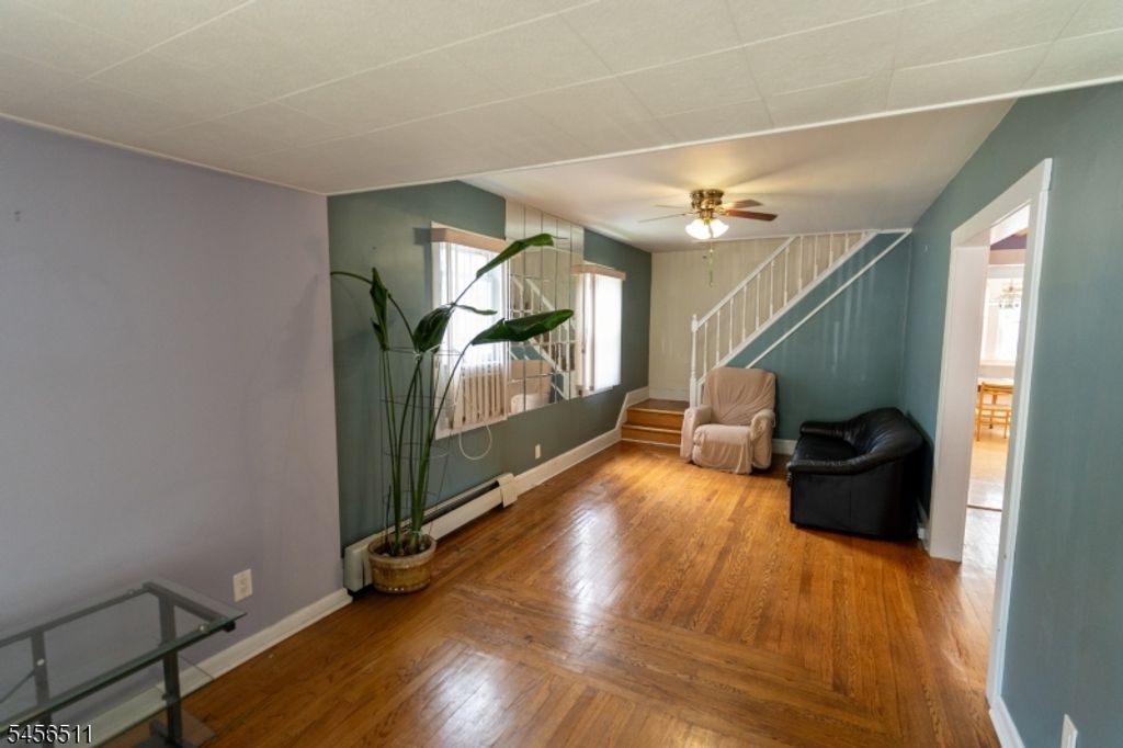 30 Carnation St, Bergenfield Boro, NJ 07621 — photo 3