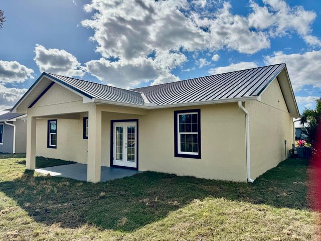 5007 SE 42nd Street, Okeechobee, FL 34974