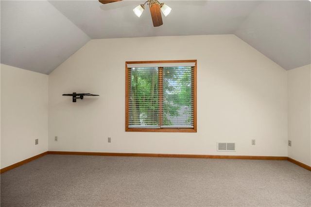 5335 Halsey Street, Shawnee, KS 66216