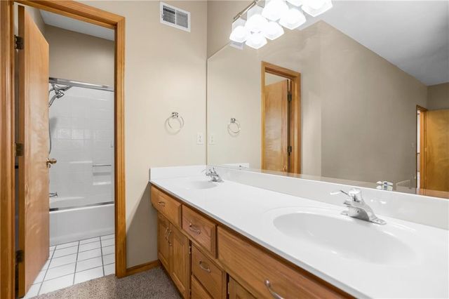 5335 Halsey Street, Shawnee, KS 66216