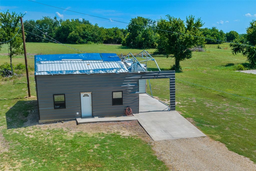 664 County Road 5040, Leonard, TX 75452