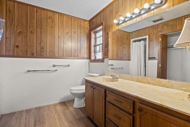 1699 County Road 3240, Mt Pleasant, TX 75455