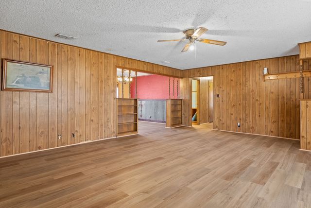 1699 County Road 3240, Mt Pleasant, TX 75455