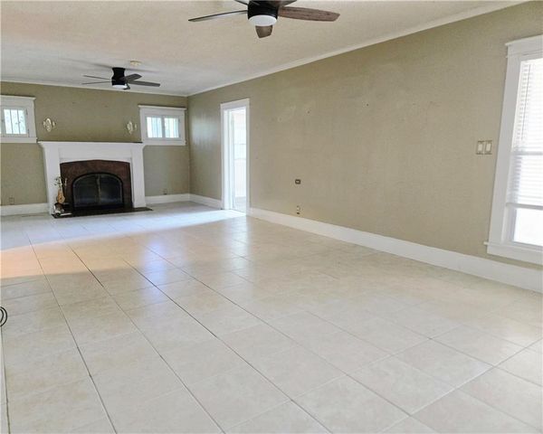 4073 Parkview Drive, Frontenac, KS 66763