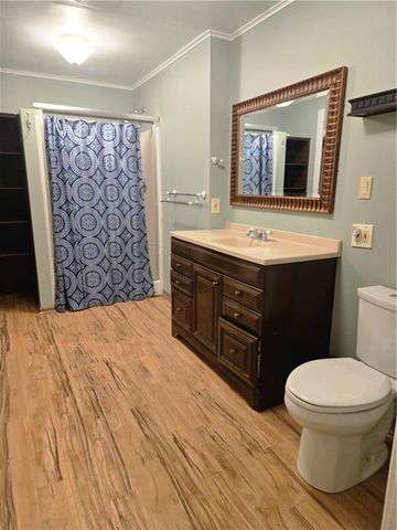 4073 Parkview Drive, Frontenac, KS 66763