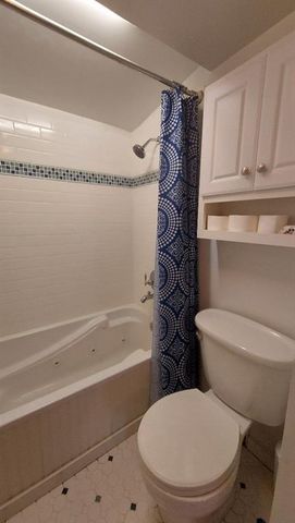 4073 Parkview Drive, Frontenac, KS 66763